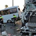 В Турции грузовик врезался в автобус с российскими туристами, пострадали 13 человек