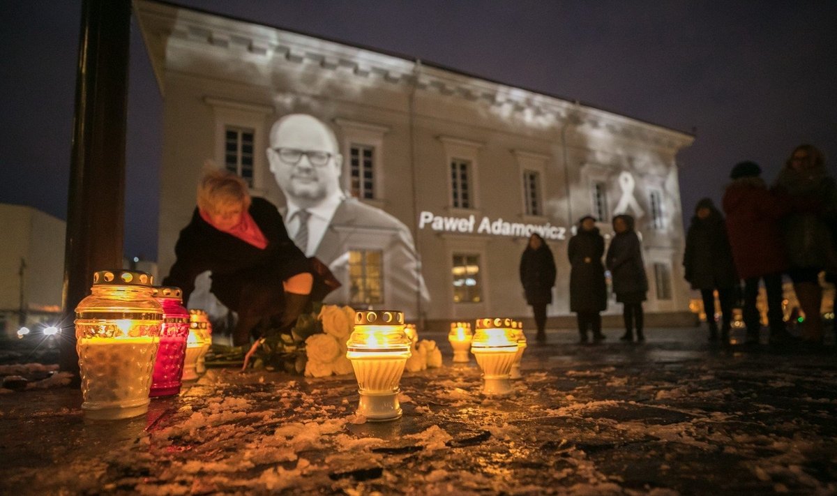 Vilnius gedi nužudyto Gdansko mero Pawelo Adamowicziaus