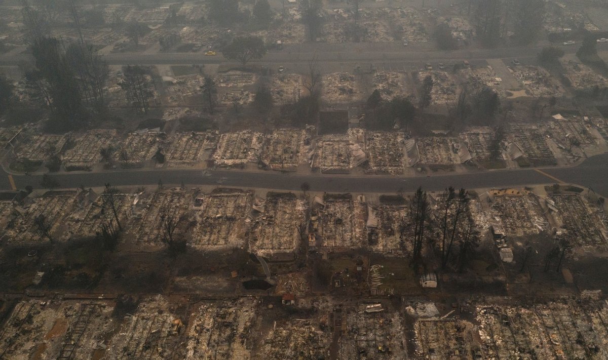 Kaliforniją siaubia rekordiniai miškų gaisrai