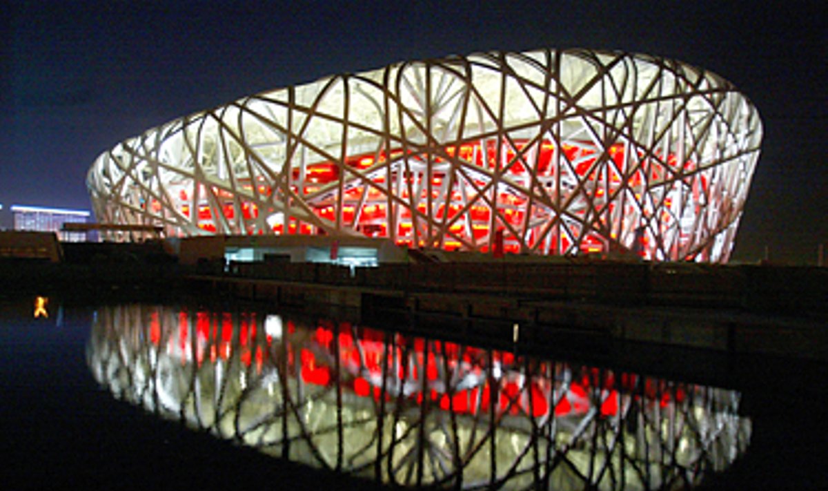 90-ies tūkstančių vietų Nacionalinis stadionas Pekine. 