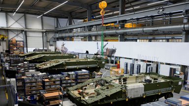 Сейм утвердил возможность для крупных представителей оборонной промышленности быстрее начать работу в Литве