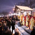Kalėdinis laikotarpis baigtas: Vilniaus gatvėmis žygiavę Trys Karaliai subūrė minią sostinės gyventojų