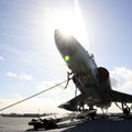 Франция начала авиаудары по ИГ с авианосца "Шарль де Голль"
