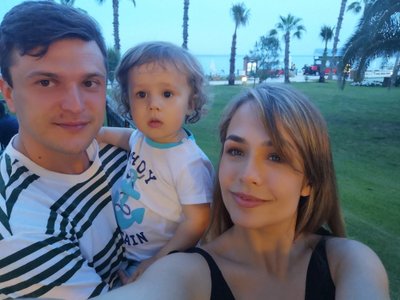 Su sūnumi Tomu ir žmona Gabriele besidžiaugiant vasaros atostogomis Kemere. 