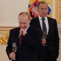 Экс-президент Латвии Вике-Фрейберга подозревает, что Путин утратил власть