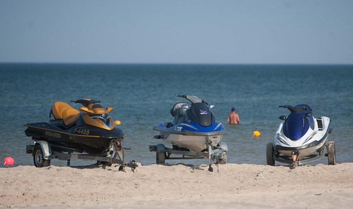 Vandens motociklais Palangoje plaukioti leidžiama, tačiau juos įsivežti į paplūdimį draudžiama