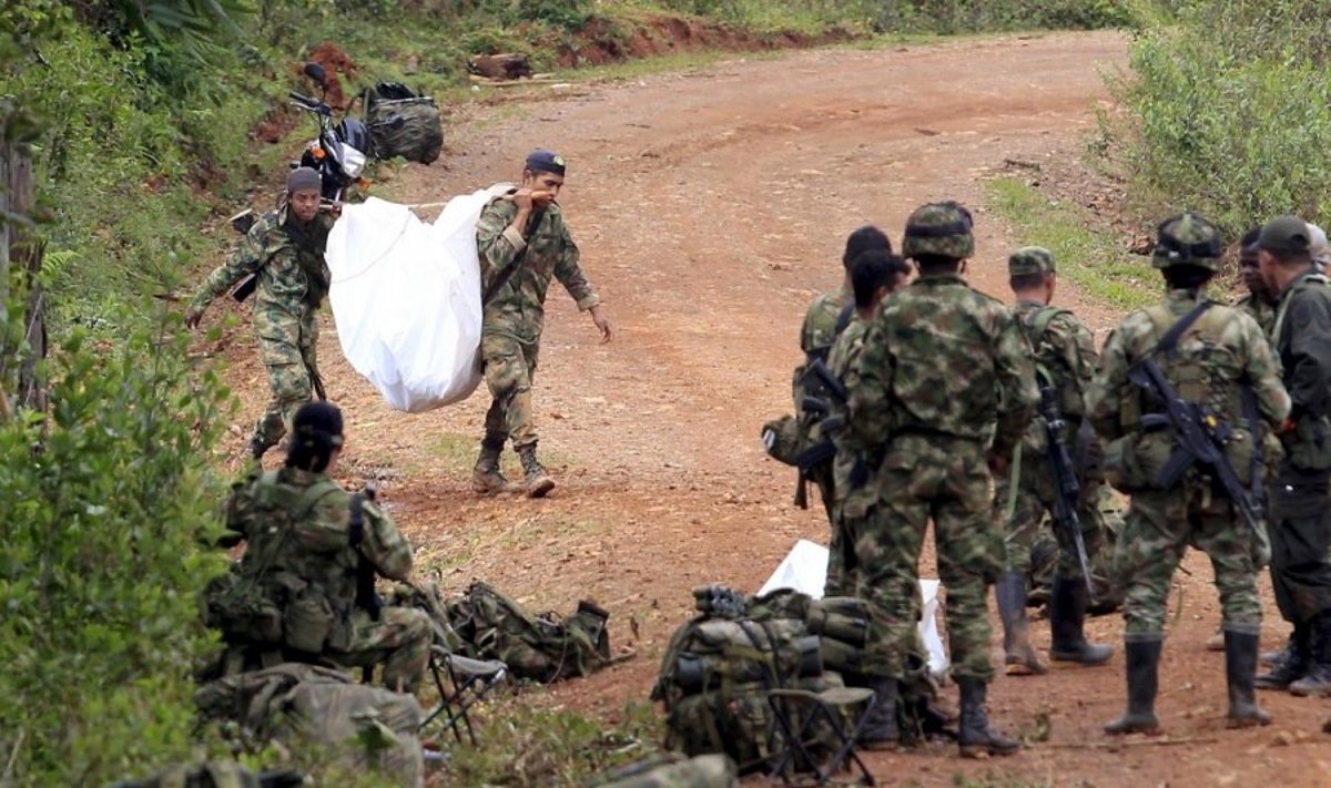 Kolumbijos kariuomenė po kovos su FARC
