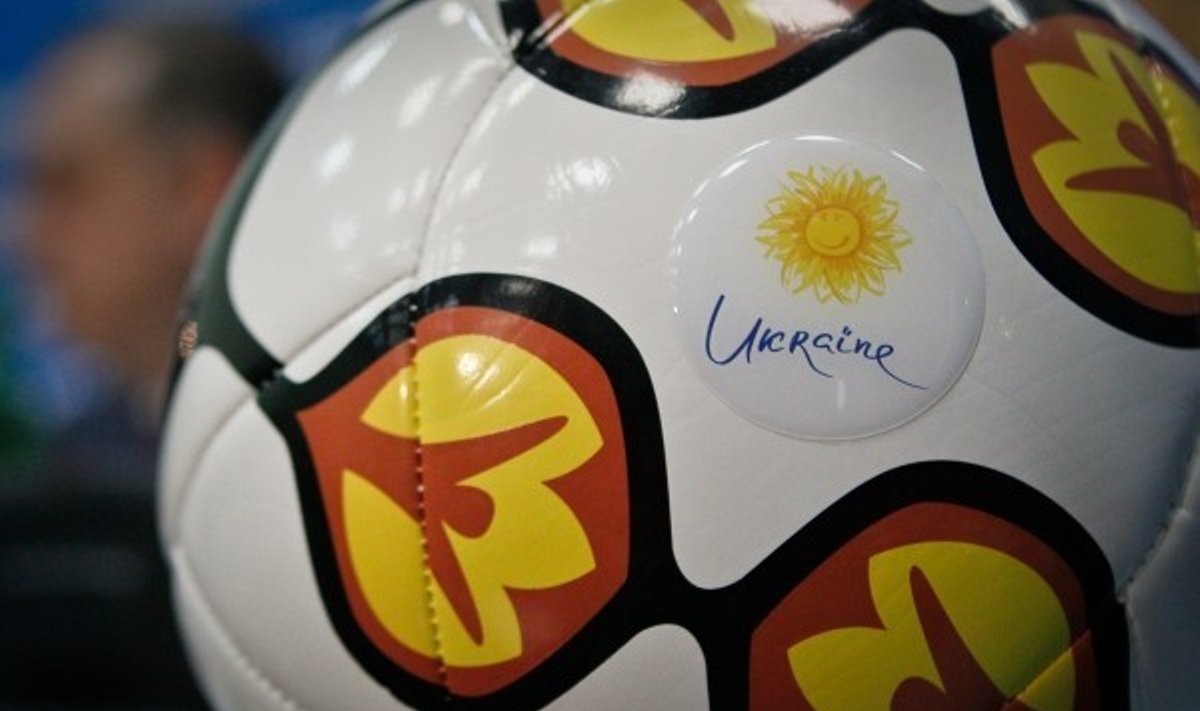 2012 metų Europos futbolo čempionato kamuolys