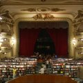Šimtametis teatras Buenos Airėse virto tikru knygų graužikų rojumi