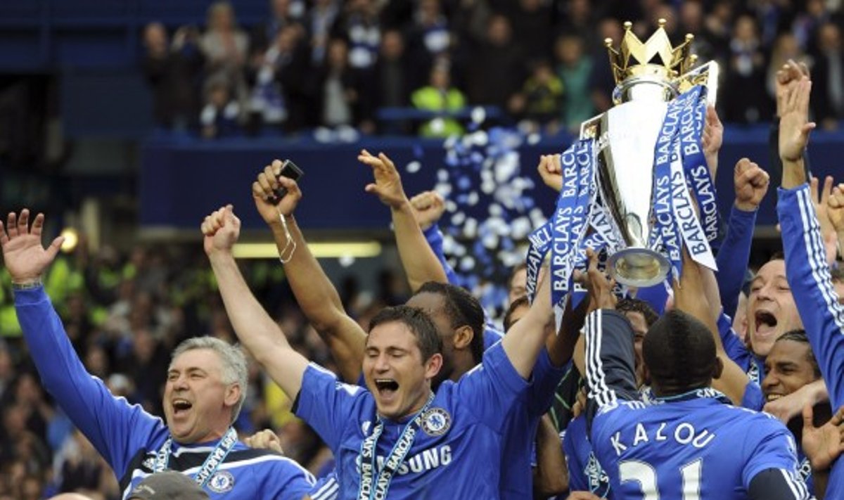 "Chelsea" futbolininkai laimėjo Anglijos čempionatą