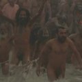 Milijonai hinduistų apsiplovimu Gangoje pradėjo didžiausią savo religinį susibūrimą