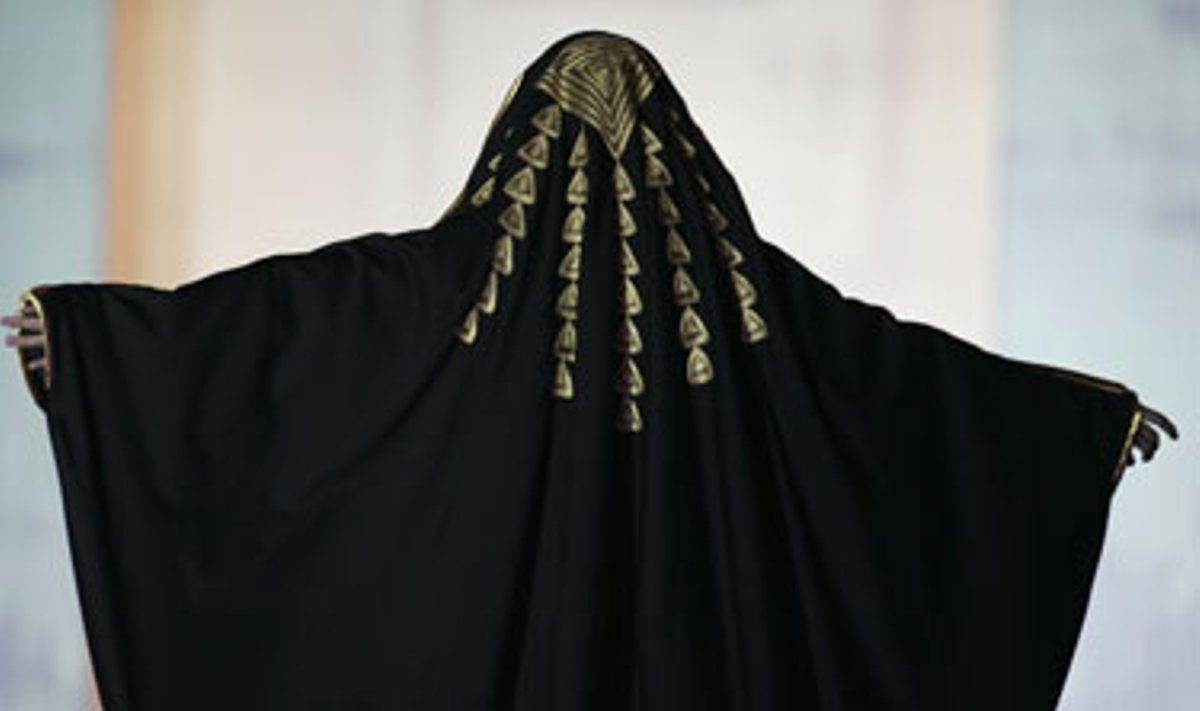 Kataro nacionalinė suknelė