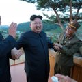 Šiaurės Korėjos lyderis D. Trumpą išvadino „pamišusiu kvailiu“ ir pažadėjo „sutramdyti ugnimi“