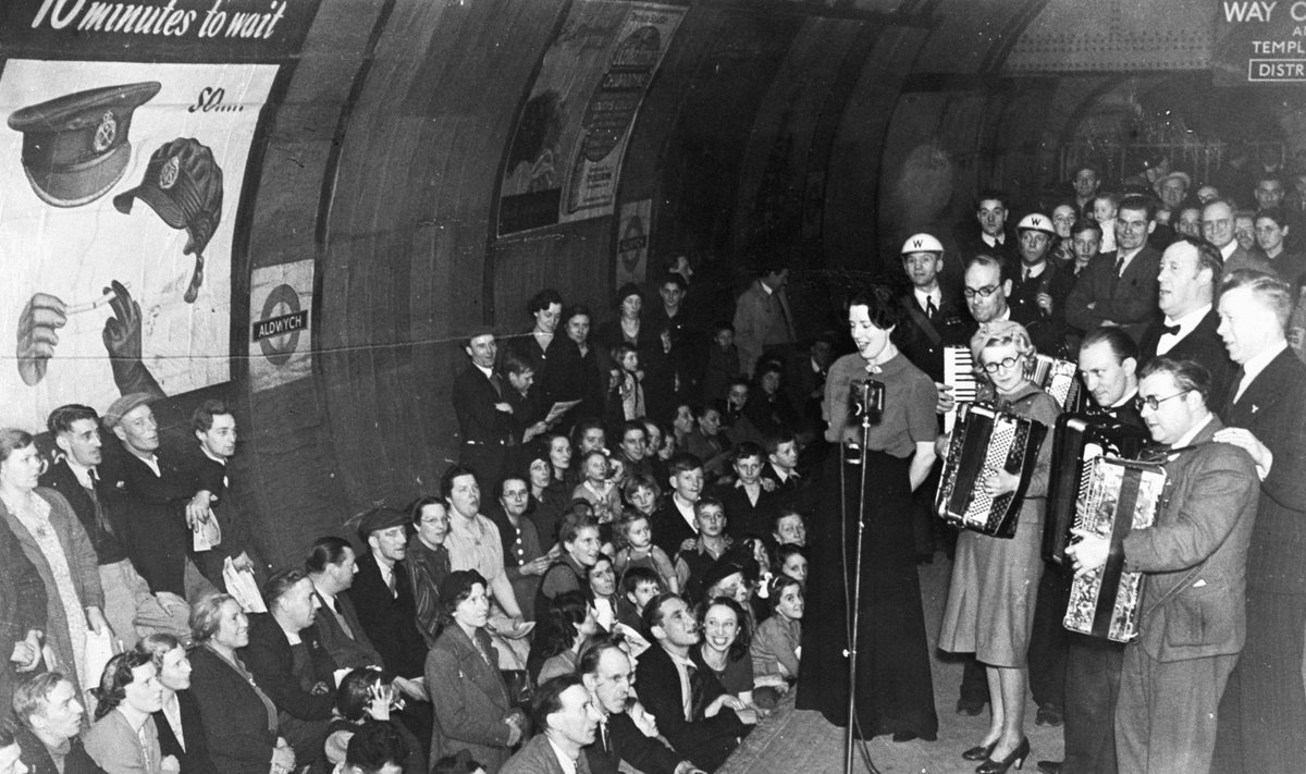 Londono metro 1940 m. bombardavimų metu