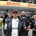 F-1 Kinijos GP etapo pirmos treniruotės Šanchajuje virto farsu