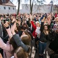 Hundreds of students, dozens of teachers protest against longer academic year