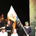 В Клайпеде во время "Севастопольского вальса" артисты размахивали флагом с серпом и молотом