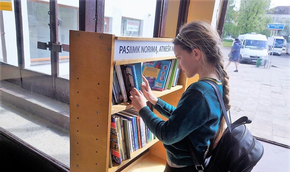 Bibliotekėlė Panevėžio autobusų stotyje