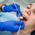 Į polikliniką atėjęs vyras buvo šokiruotas dantistės elgesio: ji tik klapsėjo akimis ir klausė, ką daryti