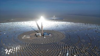 Kinijoje pradėjo veikti 100 megavatų saulės jėgainė