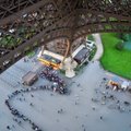 Po trijų mėnesių pertraukos atsidaro Eifelio bokštas: lankytojų laukia pokyčiai