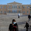 Graikija pratęsia ribojimus, kviečia kariuomenę atlikti COVID testus