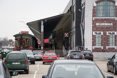 Prekybos miestelį „Urmas“ kasdien aplanko apie 20 tūkst. automobilių