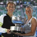 Rusės S.Kuznecova ir V.Zvonariova - atvirų Australijos teniso pirmenybių dvejetų čempionės
