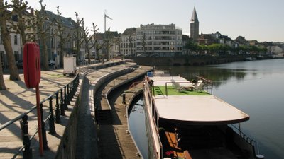 Gento miestas, kaip ir visa Flandrija, taiko nuraminto eismo zonas greta vandens, prioritetu čia laikydamas urbanistinę rekreaciją. // A. Karaliaus nuotr.