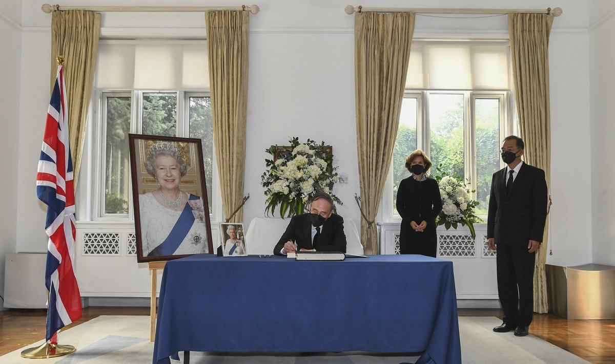 Kinijos viceprezidentas Wangas Qishanas dalyvaus karalienės Elžbietos II laidotuvėse