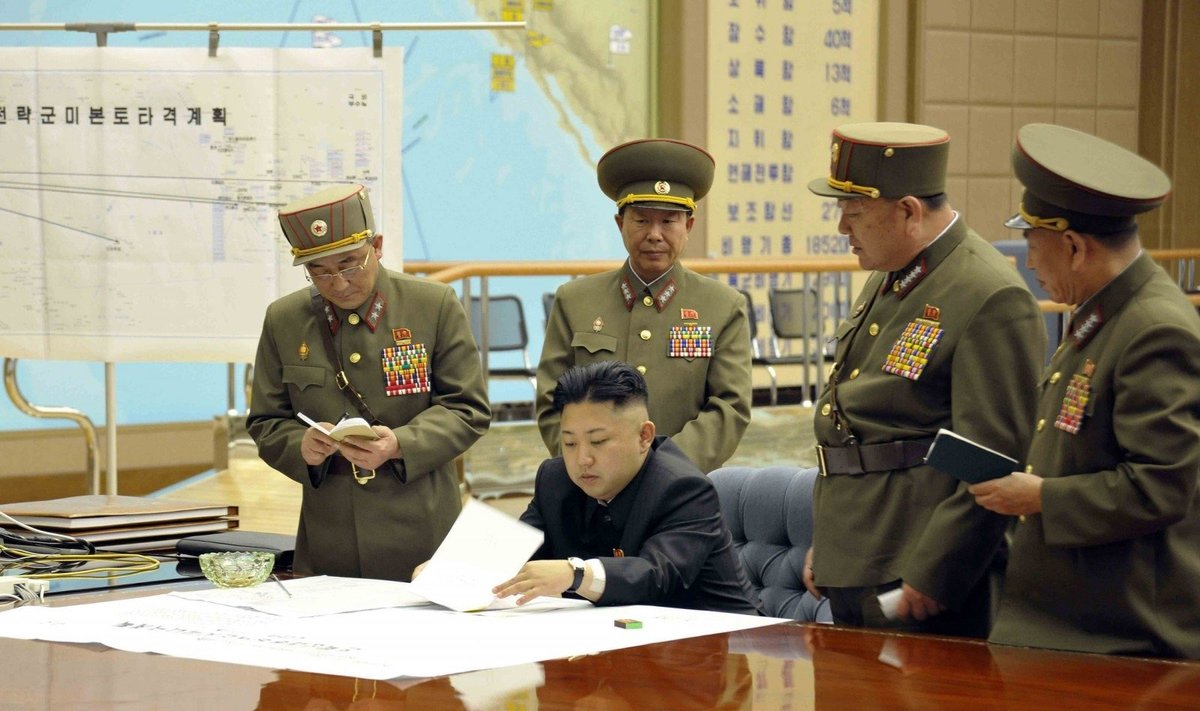 Šiaurės Korėjos lyderiui pristatomas JAV puolimo planas