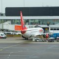 Europos oro linijų bendrovė imasi naujovės: lėktuvuose – zonos tik suaugusiems