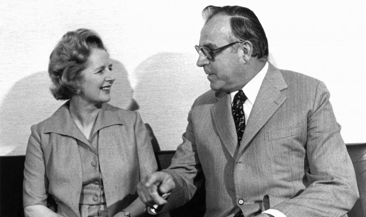 Buvusi britų premjerė  Margaret Thatcher ir buvęs Vakarų Vokietijos kancleris Helmutas Kohlis. 1975 m.