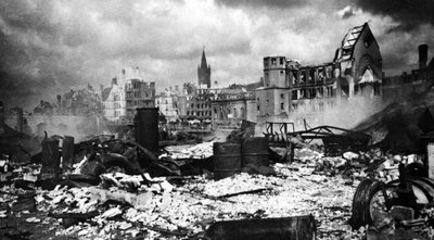 Sovietų ir Vakarų sąjungininkų daug kartų bombarduoto Karaliaučiaus panorama