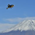„Reaktyvinis žmogus“ skrido aplink Fudži kalną Japonijoje