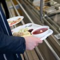 Ministerija teigia, kad tai įmanoma: vaikui geriems pietums nupirkti turi užtekti 1,90 Eur