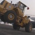 Kinijoje vairuotojai pademonstravo buldozerių šokį