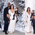 Viena maža detalė Kim Kardashian šeimyninėje nuotraukoje sukėlė audrą internete: pastebėjo tik akyliausi