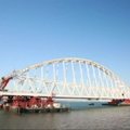 Ant Krymą su Rusija jungiančio tilto iškilo 6 tūkst. tonų svorio arka