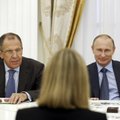 Italija teisinasi: Putinas bandė sugundyti, bet Mogherini nesileido
