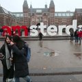 Amsterdamas kratosi bernvakarių ir viešnamių miesto vardo - vilioja turistus kultūra