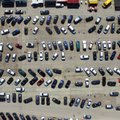 Ukrainiečiai automobilius graibsto net iš metalo supirkėjų