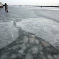 Venecijoje pirmą kartą per 80 metų užšalo kanalai