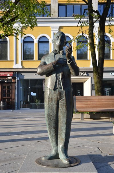 Skulptūra Danieliui Dolskiui Kaune (ydų kultūros paveldo kelio asociacijos nuotr.)