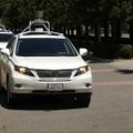 „Google“ autonominiai automobiliai išriedėjo į gatves