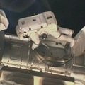 Erdvėlaivio „Discovery“ įgula išėjo į atvirą kosmosą