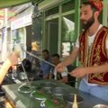 Karščių varginami berlyniečiai atranda turkiškus ledus