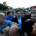 M. Saakašvilis į Ukrainą grįžo su trenksmu: išlaužta pasienio tvora ir sužeisti pareigūnai