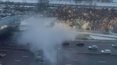 Protestuojančių ūkininkų dūmai sukėlė pavojų sostinės vairuotojams: vienas žingsnis iki avarijos