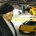 Senjoras 80-mečio proga pasidovanojo „Lamborghini“: susidūrė tik su viena problema